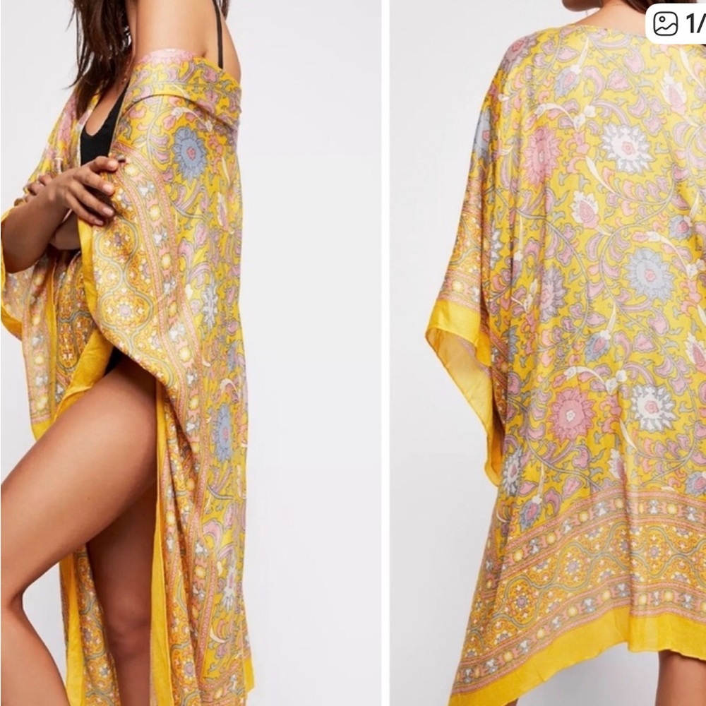 ⭐️Free People Women’s Magic Dance Kimono⭐️